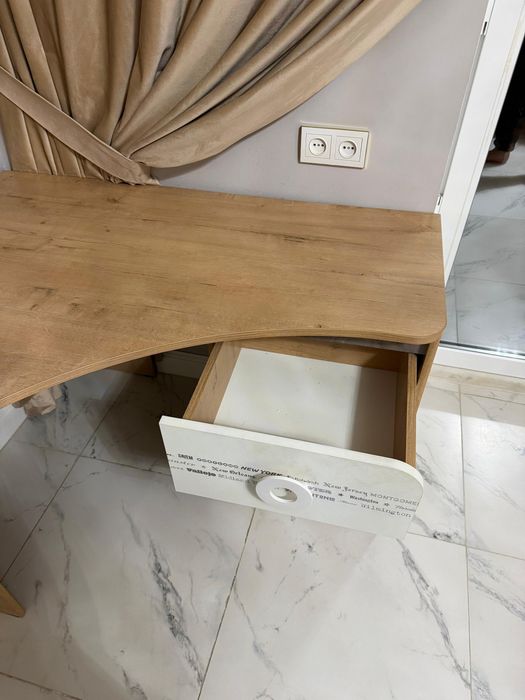 Стол со стульчиком