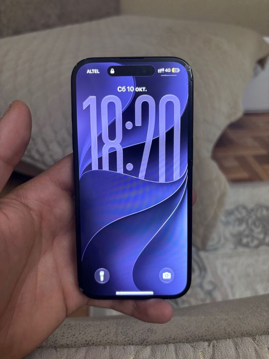 Продам Айфон 16 /128gb