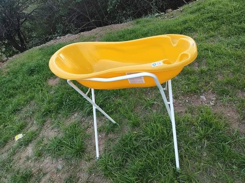 Корито Лорели със стойка