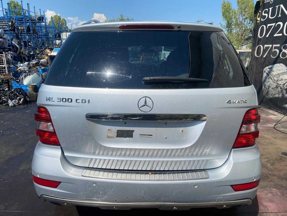 Dezmembrez mercedes ML w164 facelift/ml 350 cdi euro 5/bara ml/far ml/