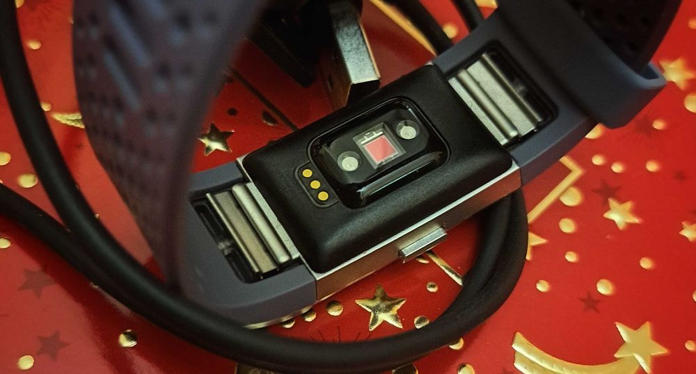 Фитнес гривни Fitbit Charge 2