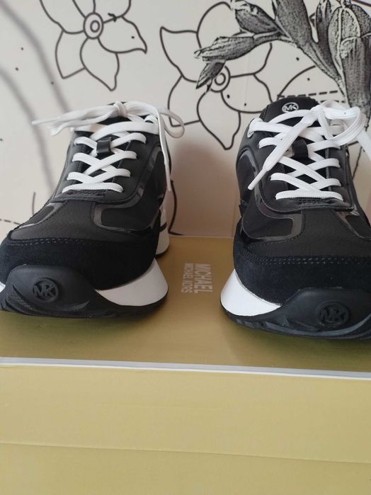 Нови оригинални сникърси MICHAEL KORS (МАЙКЪЛ КОРС)-41 номер