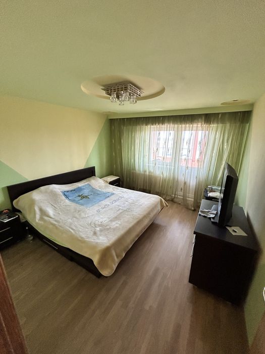 Apartament 4 camere+2 bai +garaj, etaj 6 lângă hotel City.