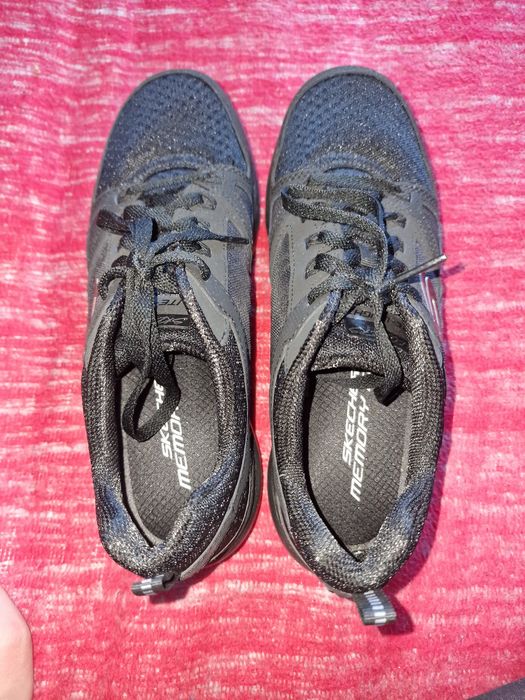 Vand adidasi Skechers lite-weight noi