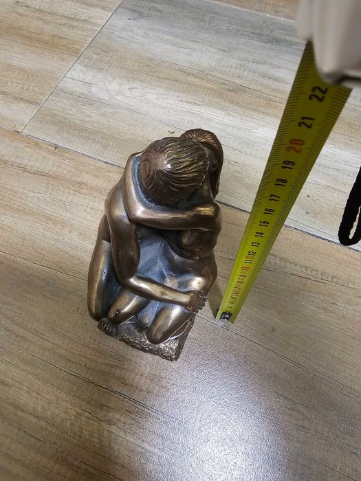 Бронзова статуетка,отливка.