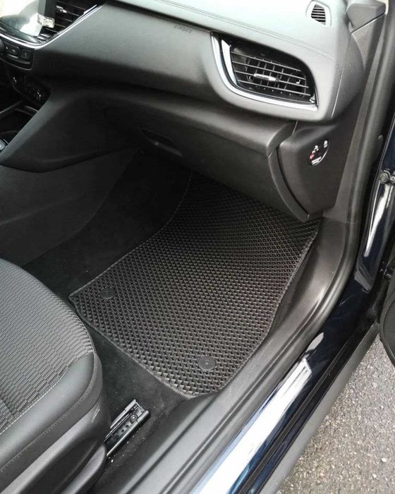 Ева / Eva стелки за кола