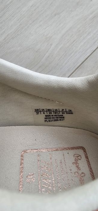 Tenesi Pepe Jeans, masura 37