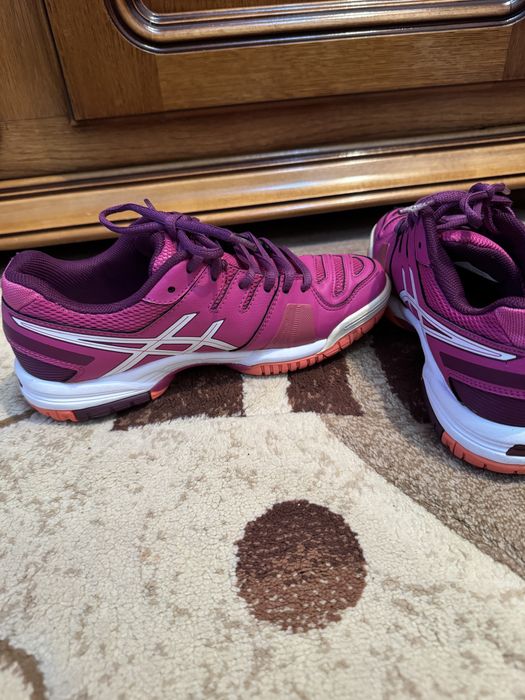 Adidasi Asics marime 36
