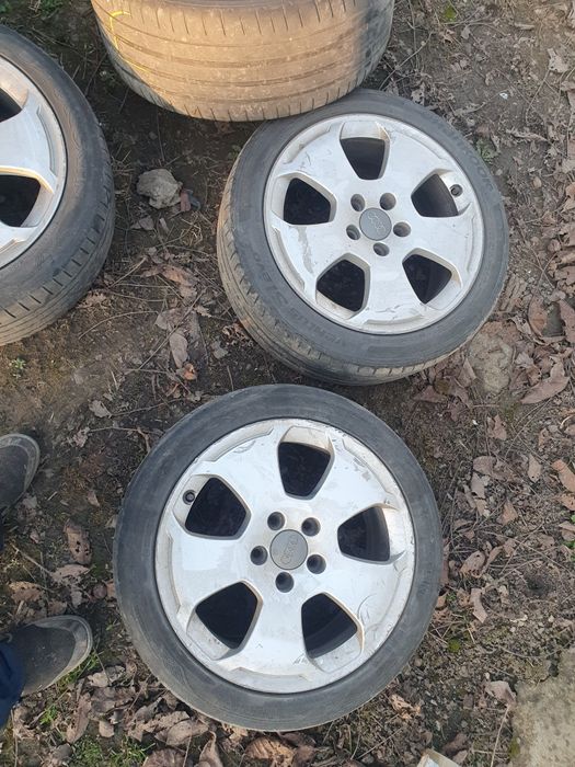 Jenti aliaj Audi pe 17