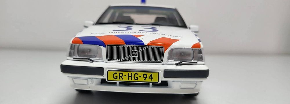 Machetă 1993 Volvo 850 Dutch police 1/18 TEIPLE9