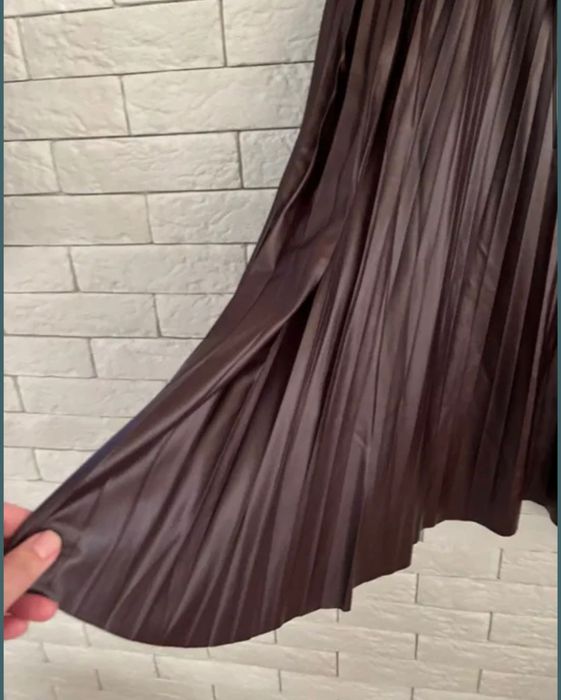 Кожена пола солей ZARA цвят марсала