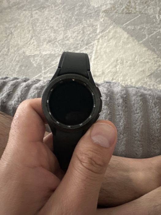 Продам Samsung Watch 4 поколение