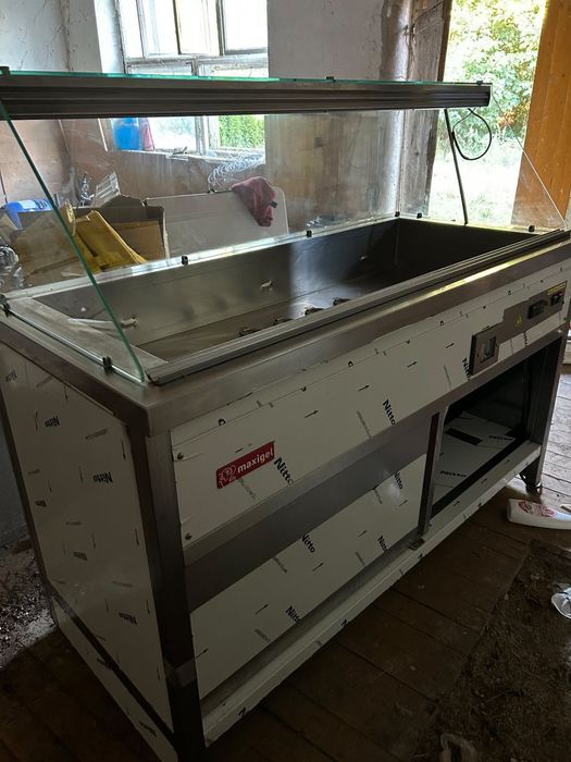 modul autoservire bain-marie de 1500 mm, cu 4 cuve GN 1/1.  MBM15