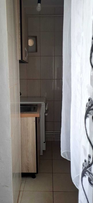 Închiriez garsonieră