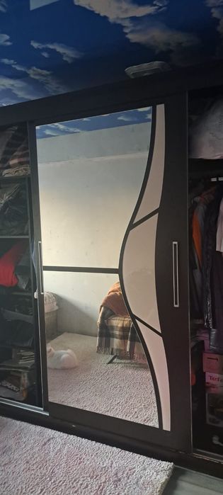 Продаеться шкаф-купэ.Б/у