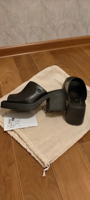 Продажа - женские мюли.