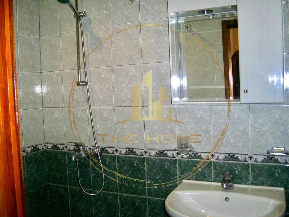 Атрактивен 2 стаен Лятно Кино