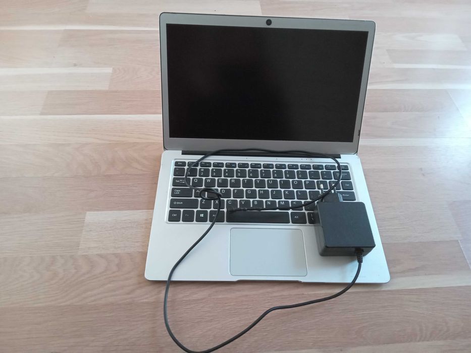 Лаптоп за части Njoy