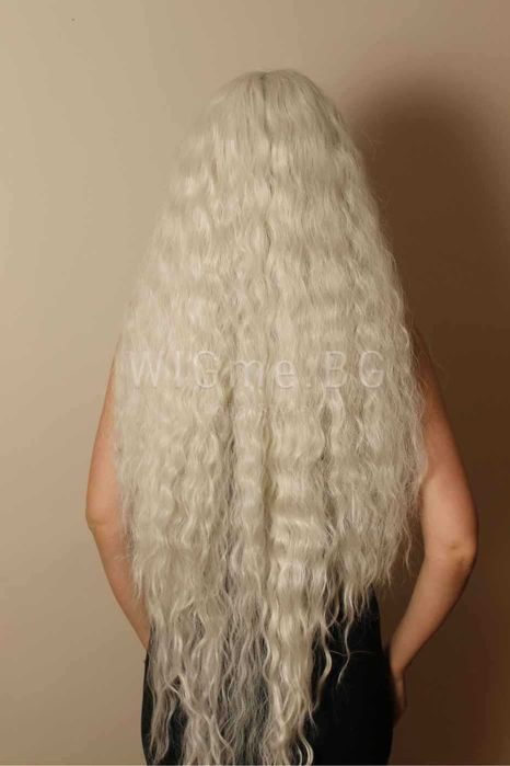 Дълга къдрава бяло руса лейс фронт перука Саша