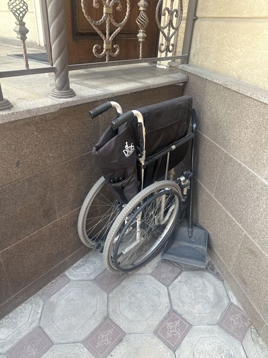 Продается инвалидная каляска