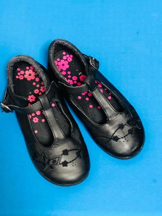 Pantofi scoala fata-marimea 31-32,inter20,5,ca piele Zara