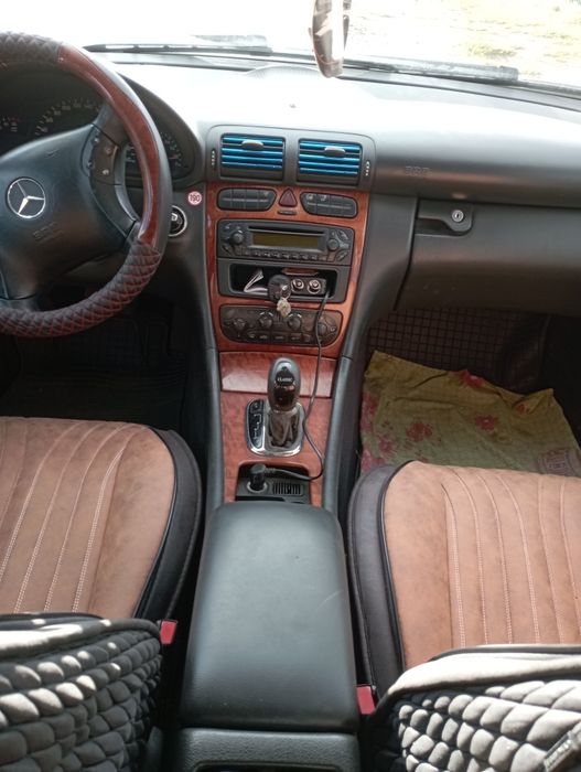 Продаётся Мерседес с200 2.1 л. дизель