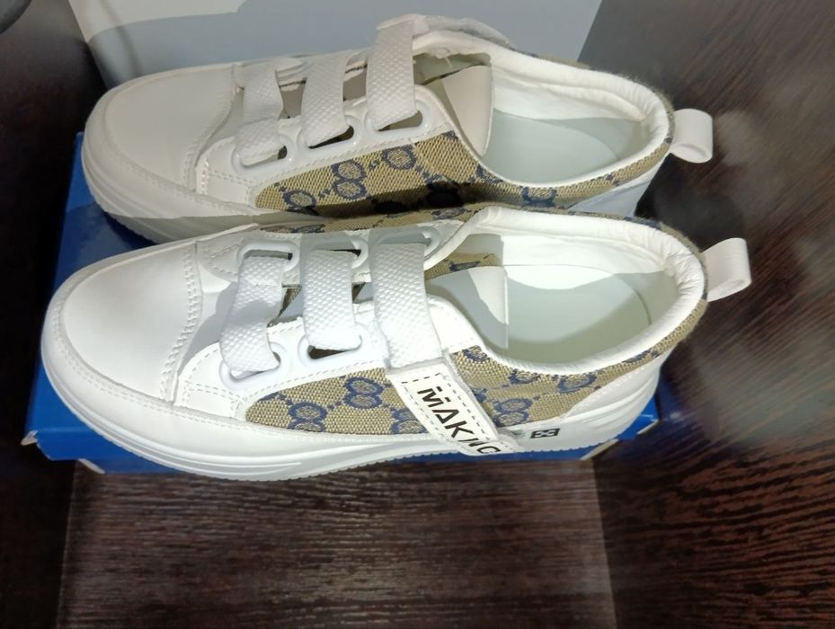 Кроссовки отличного качества за приемлимую цену