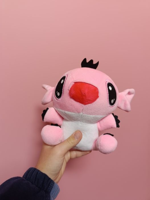 Розова плюшена играчка Стич.