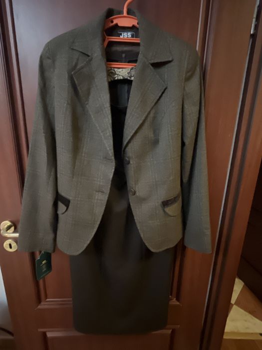 Costum office maro Just Sons Studio sacou si sarafan marime 40