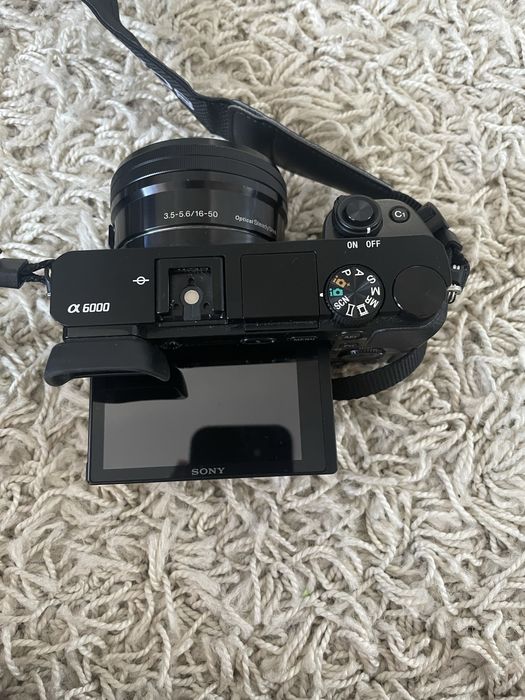 Sony alpha A6000 Mirrorles -ca nou+obiectiv 16-50mm+accesorii complete