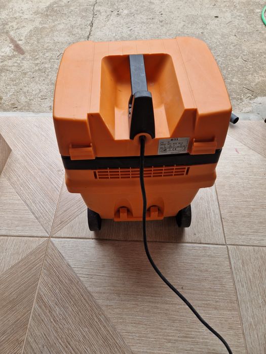 BTI - NTS 20 / aspirator de praf profesional