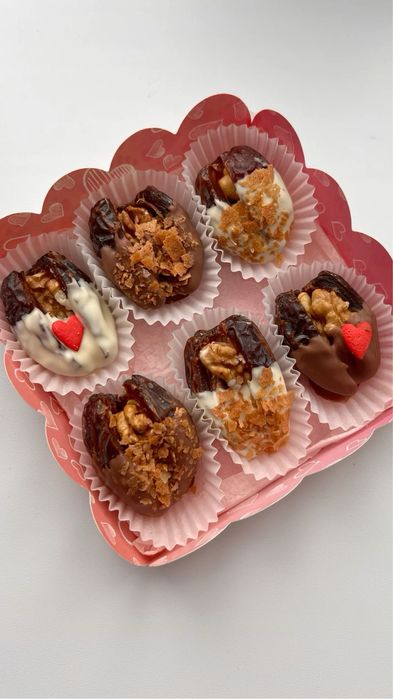 Финики в шоколаде