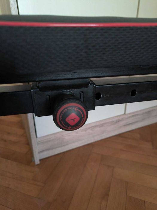 Сгъваема и  регулируема фитнес лежанка Domyos bench 500