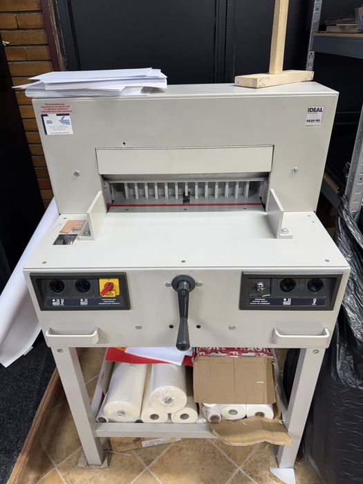 Ghilotina hartie Ideal 4850-90