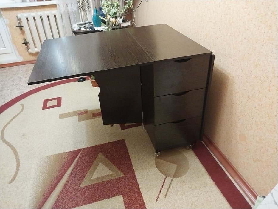 Продам раскладной стол