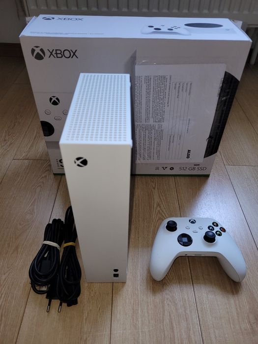 Consola Xbox Series S cu jocuri