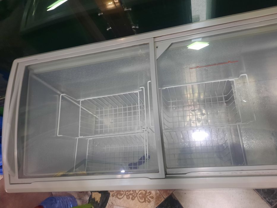 Срочно продам морозильник 400 литр новий гарантия 3года есть