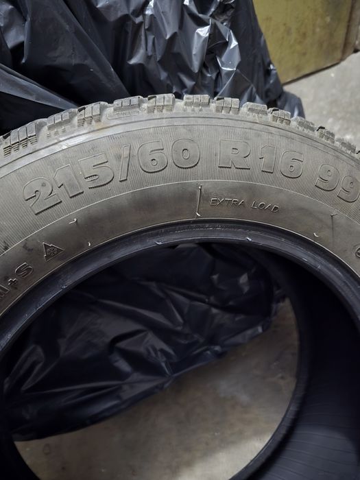 Vând anvelope 215 60 16