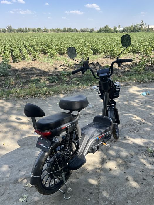 Skuter sotiladi srochno