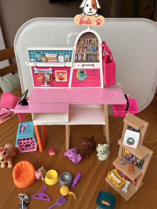 Барби Комбиниран магазин за храна за домашни животни и греминг салон