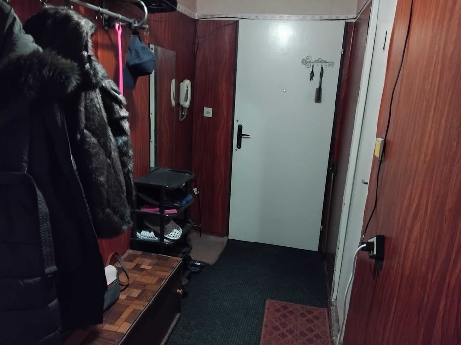 Продавам 2-стаен, Здравец север