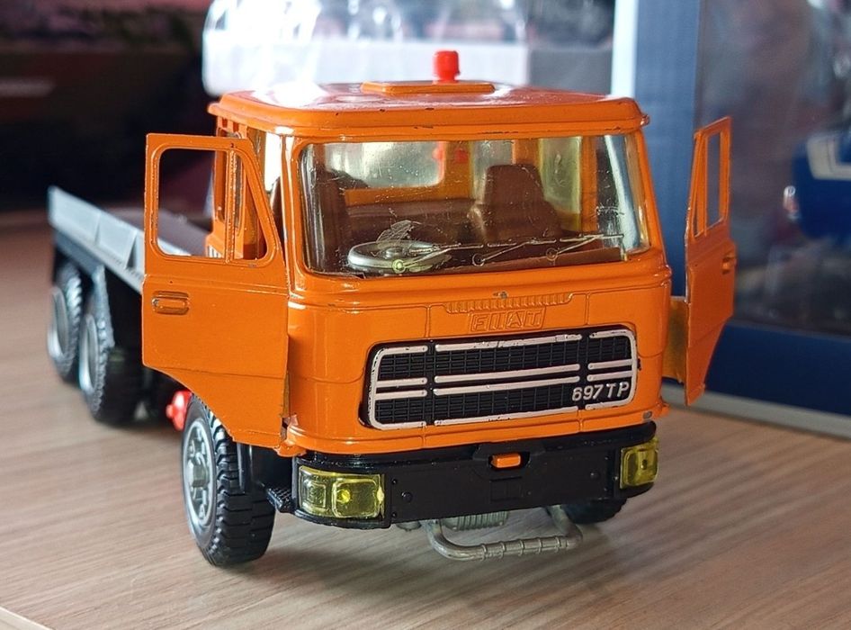 Machetă Camion Fiat 697 TP Techno Giodi Barlux,1/35