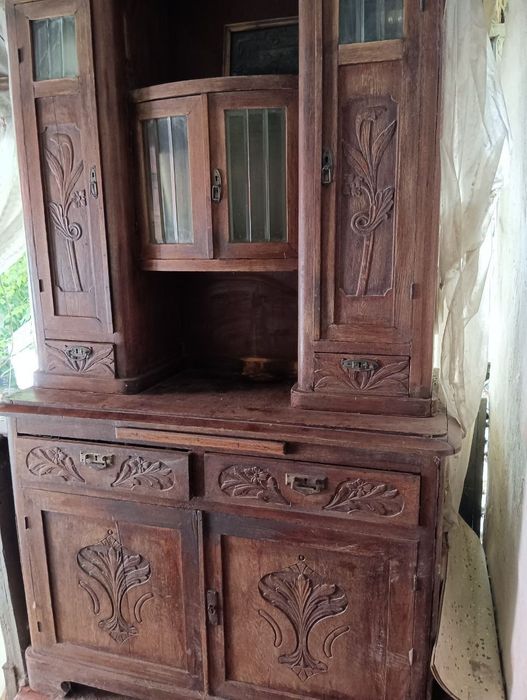 Продам Стариный буфет
