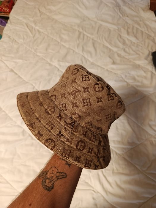 Шапка Louis Vuitton