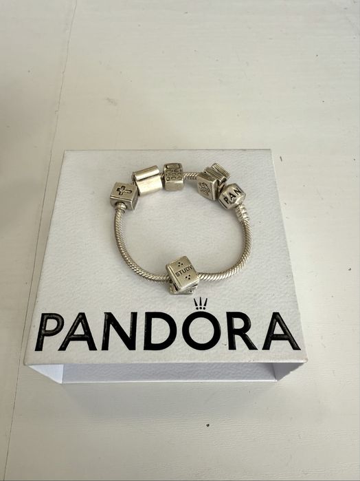 Гривна Pandora с елементи