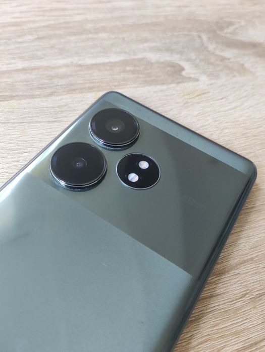 Бартер! Realme GT 6T 8/256GB Fluid green (зелен)