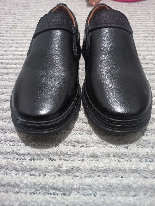 Продам новые туфли
