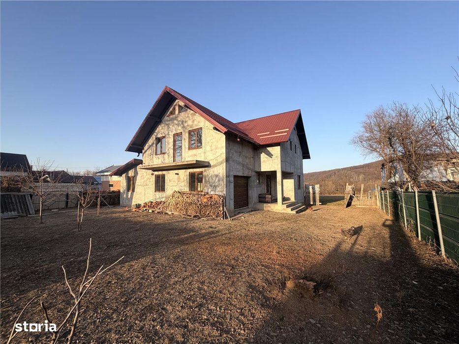 Vila in Patrauti + 8400mp teren- Comision 0!