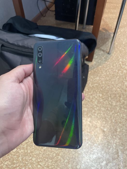 Samsung A50 128гб 2сим карты