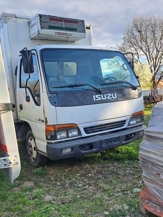 Isuzu vand sau dezmembrez